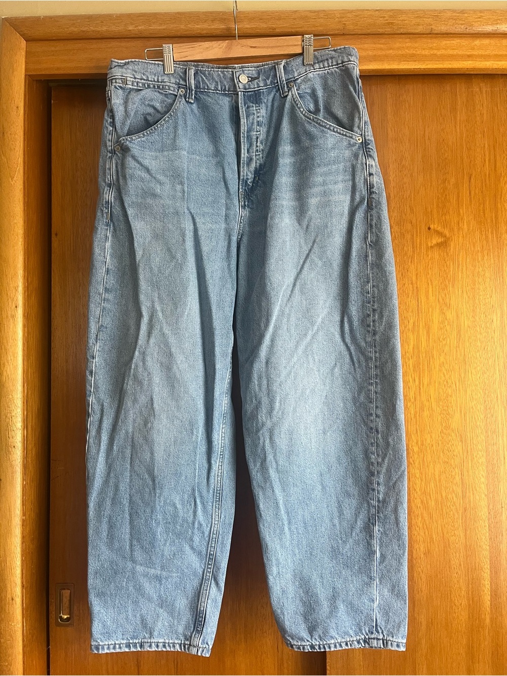 Banana Republic High Ride Relaxed Barrel Jeans in Light Blue